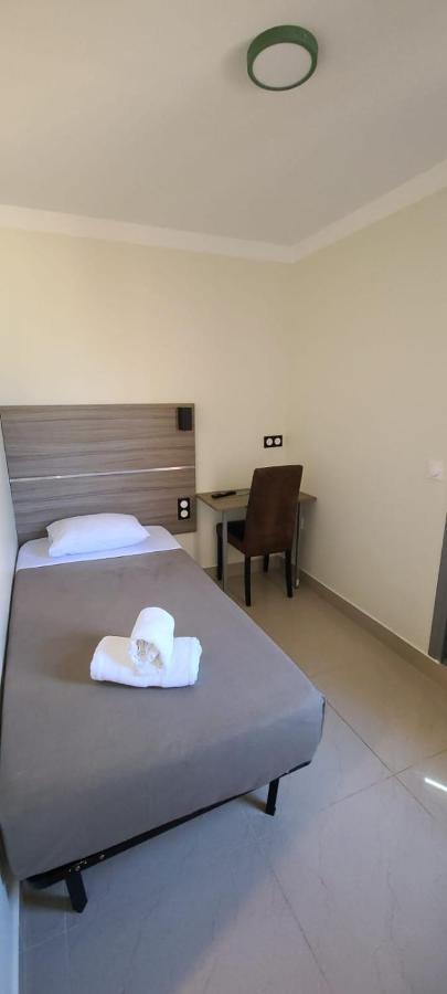 Single Room,1430930125:JPEG